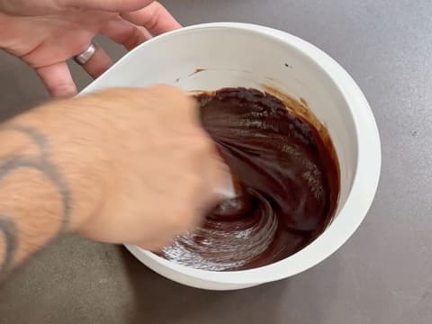 Entremets indivuduali al cioccolato con caramello alla banana e arachidi - 61