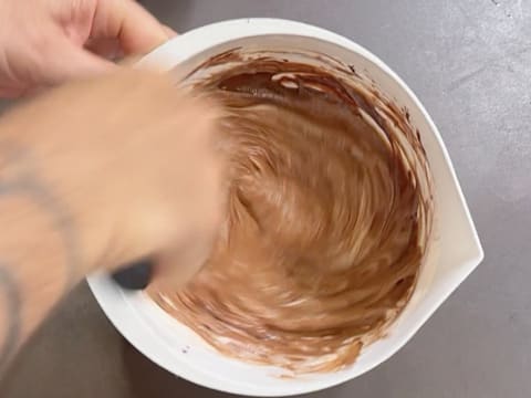 Entremets indivuduali al cioccolato con caramello alla banana e arachidi - 68