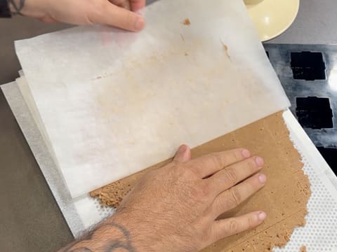 Entremets indivuduali al cioccolato con caramello alla banana e arachidi - 74