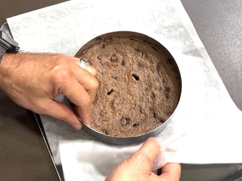 Entremets al cioccolato fondente e pralinato alla vaniglia e noci pecan - 85