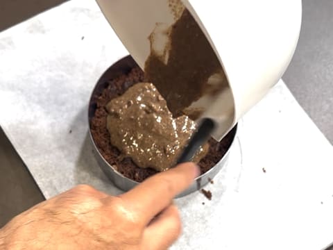 Entremets al cioccolato fondente e pralinato alla vaniglia e noci pecan - 96