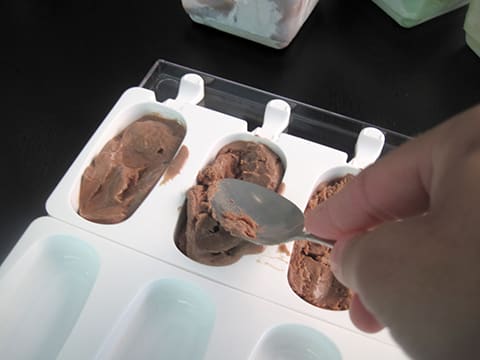 Gelato a stecco al cioccolato e mandorle - 2