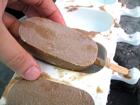 Gelato a stecco al cioccolato e mandorle - 7