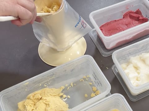 Ghiaccioli al limone, lampone e mango - 16