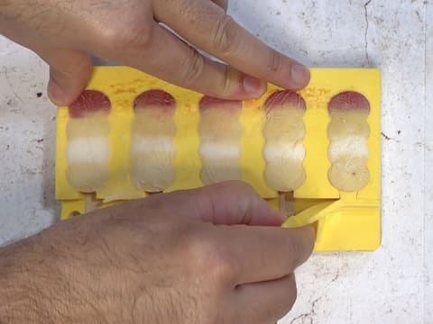 Ghiaccioli al limone, lampone e mango - 53