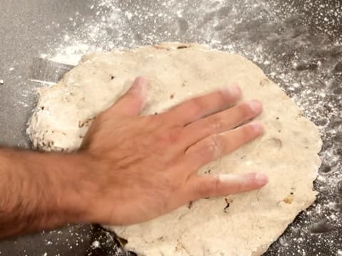 Pane di segale con noci e frutta secca - 33