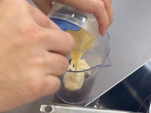 Tronchetto di Natale all'Ananas, Cocco e Pralinato al Sesamo Nero - 154