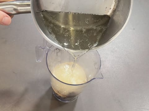 Tronchetto di Natale all'Ananas, Cocco e Pralinato al Sesamo Nero - 157