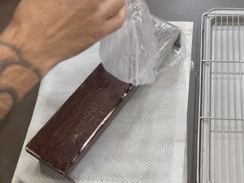 Tronchetto di Natale all'Ananas, Cocco e Pralinato al Sesamo Nero - 167