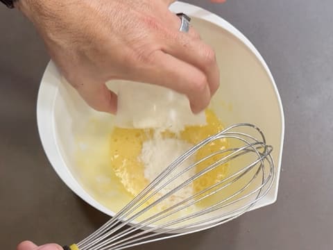 Tronchetto di Natale all'Ananas, Cocco e Pralinato al Sesamo Nero - 24