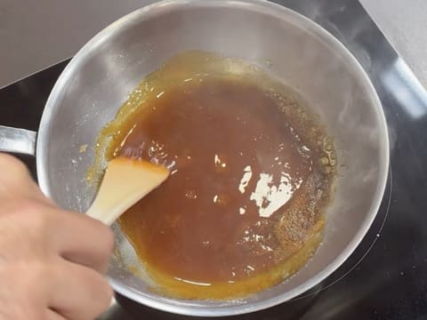 Tronchetto di Natale all'Ananas, Cocco e Pralinato al Sesamo Nero - 7