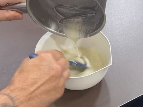 Tronchetto di Natale al cioccolato e frutti esotici - 9