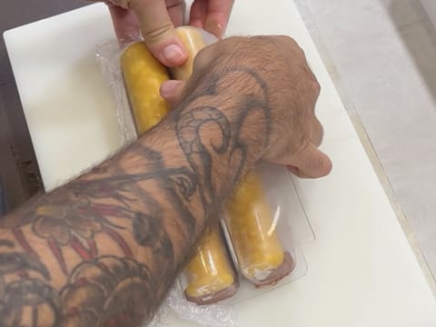 Tronchetto di Natale al cioccolato e frutti esotici - 97