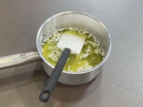 Tronchetto di Natale al kombucha, mela verde e vaniglia affumicata - 100