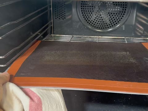 Tronchetto di Natale al kombucha, mela verde e vaniglia affumicata - 135