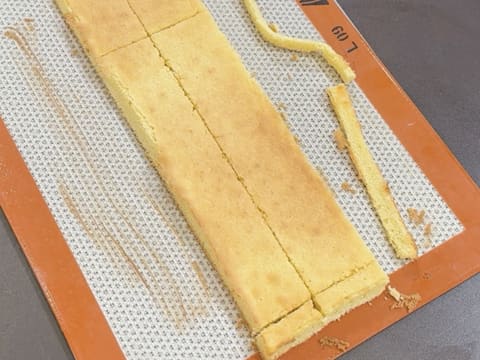 Tronchetto di Natale al kombucha, mela verde e vaniglia affumicata - 17