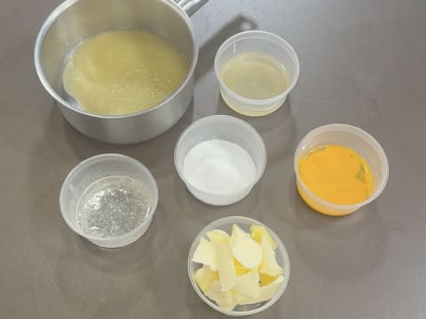 Tronchetto di Natale al kombucha, mela verde e vaniglia affumicata - 38