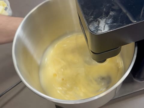 Tronchetto di Natale al kombucha, mela verde e vaniglia affumicata - 4