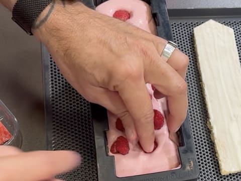 Tronchetto di Natale ai lamponi e pistacchio - 62