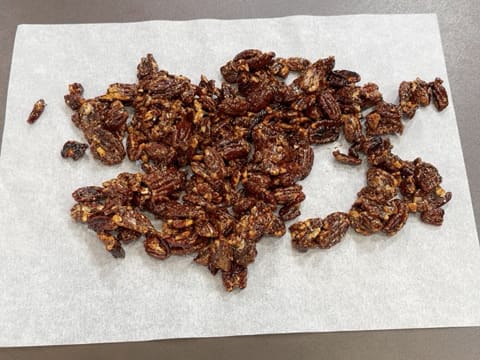 Tronchetto di Natale con vaniglia, caramello e noci pecan - 13